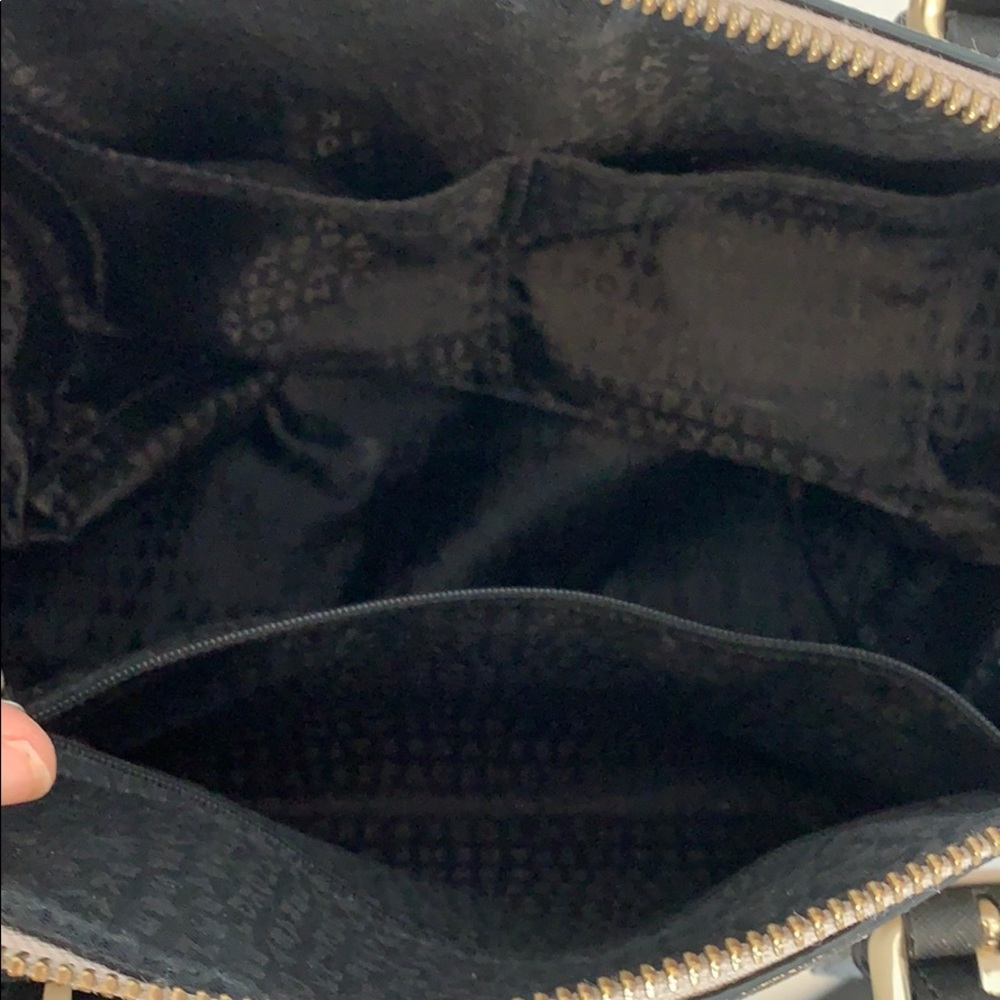 Good condition KATE SPADE PURSE! CHEAP PRICE - Picture 7 of 10